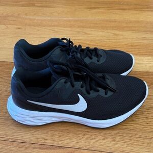 Nike Black Athletic Shoes